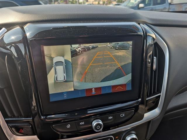 Photo of 2019 Iridescent Pearl Tricoat Chevrolet Traverse