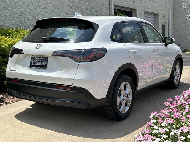 Photo of 2023 Platinum White Pearl Honda HR-V