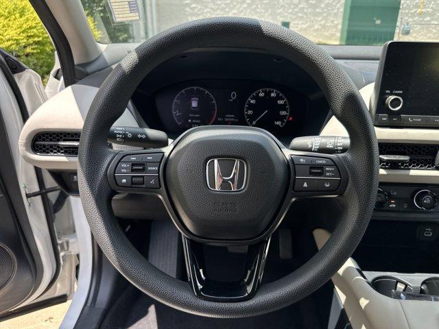 Photo of 2023 Platinum White Pearl Honda HR-V