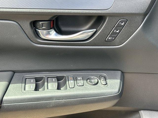Photo of 2025 Meteorite Gray Metallic Honda CR-V Hybrid