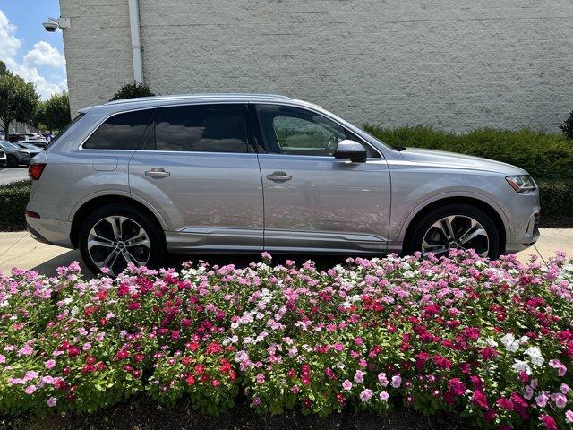Photo of 2022 Florett Silver Metallic Audi Q7