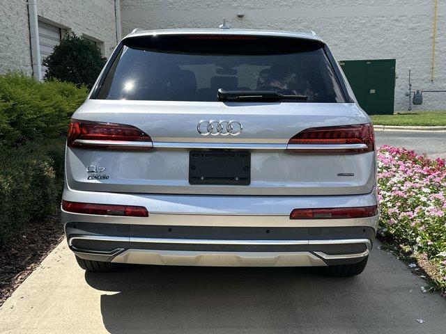 Photo of 2022 Florett Silver Metallic Audi Q7