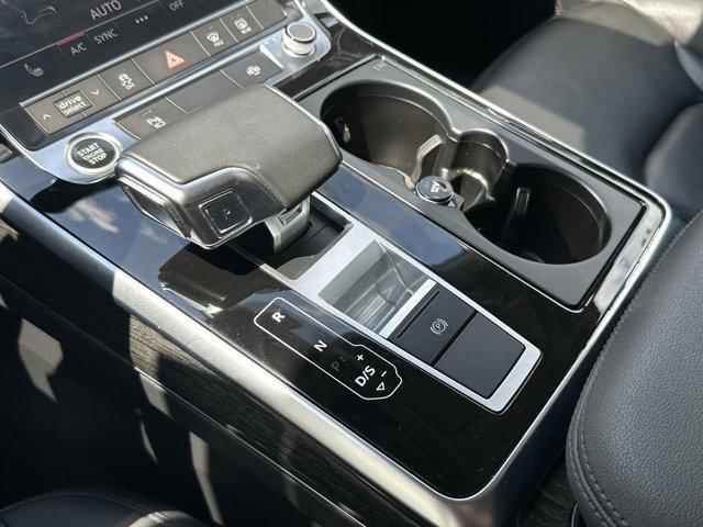 Photo of 2022 Florett Silver Metallic Audi Q7