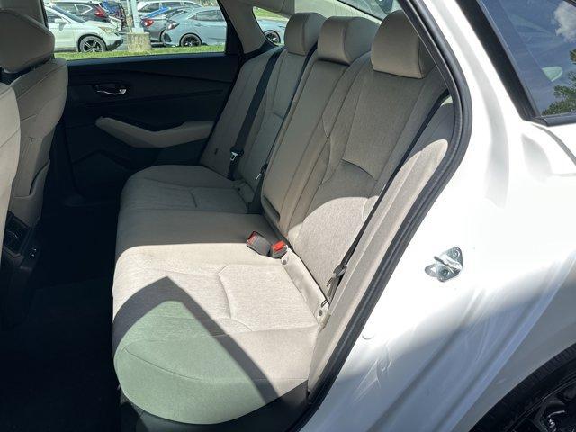 Photo of 2025 Platinum White Pearl Honda Accord