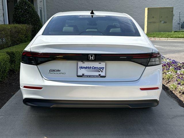 Photo of 2025 Platinum White Pearl Honda Accord