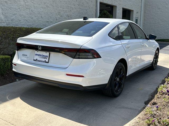 Photo of 2025 Platinum White Pearl Honda Accord