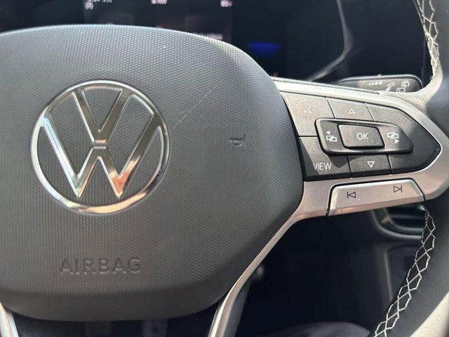 Photo of 2022 Pure White Volkswagen Taos