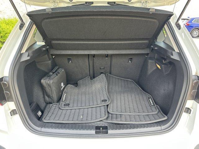 Photo of 2022 Pure White Volkswagen Taos