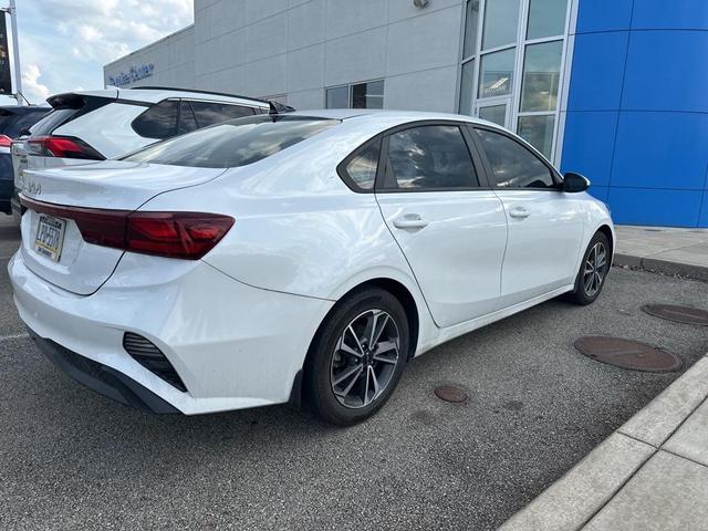 Photo of 2022 Snow White Pearl Kia Forte