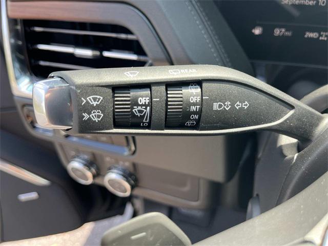 Photo of 2025 Onyx Black GMC Yukon