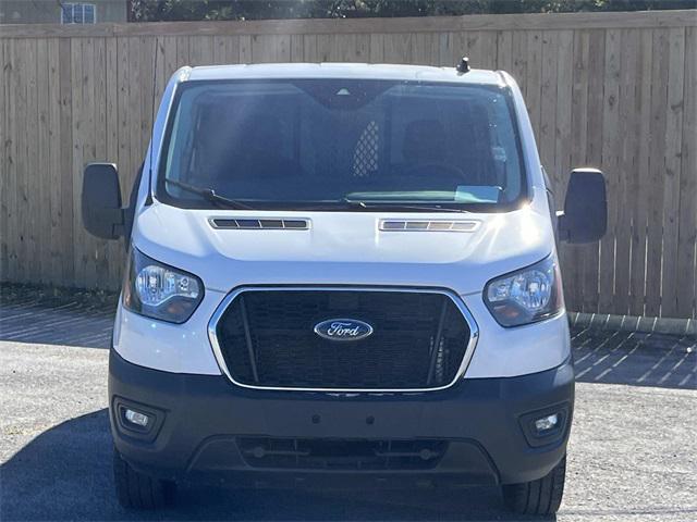 Photo of 2023 Oxford White Ford Transit-250