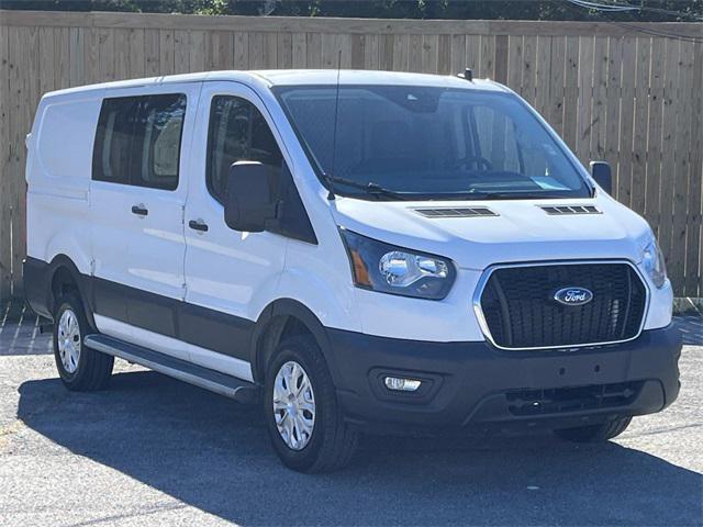 Photo of 2023 Oxford White Ford Transit-250
