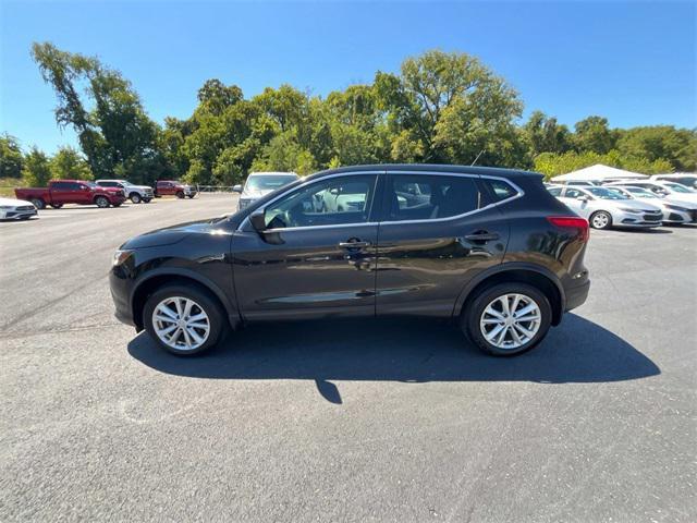 Photo of 2018 Magnetic Black Nissan Rogue Sport