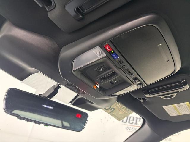 Photo of 2023 Ice Silver Metallic Subaru Forester