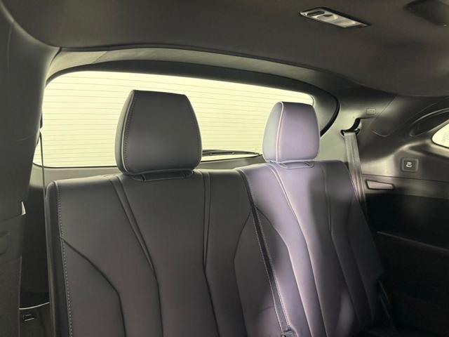 Photo of 2023 Silver Acura MDX