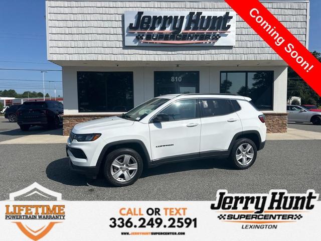 Photo of 2022 Bright White Clearcoat Jeep Compass