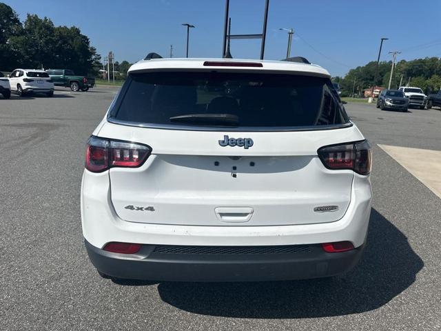 Photo of 2022 Bright White Clearcoat Jeep Compass
