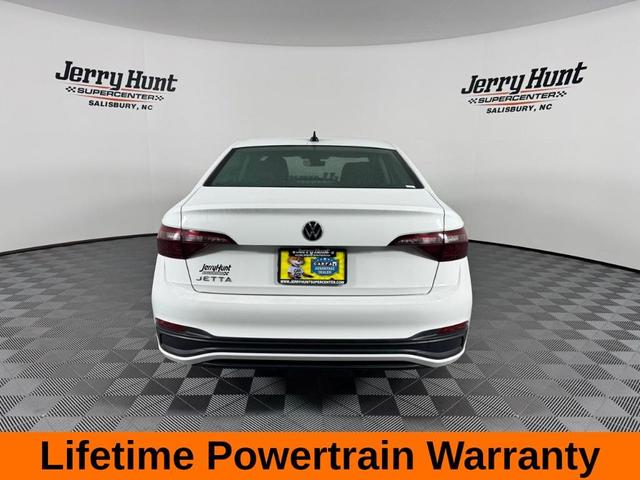 Photo of 2024 Pure White Volkswagen Jetta