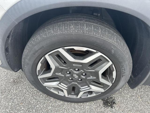 Photo of 2022 Shimmering Silver Hyundai SANTA FE HEV