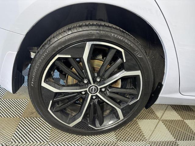 Photo of 2024 Gray Sky Pearl Nissan Altima