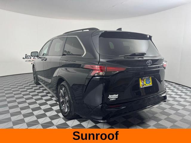 Photo of 2024 Black Toyota Sienna