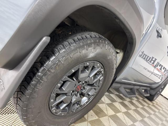 Photo of 2024 Boulder Gray Metallic Nissan Frontier