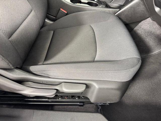 Photo of 2024 Summit White Chevrolet Malibu