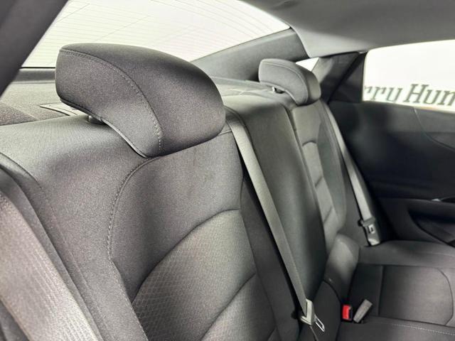 Photo of 2024 Summit White Chevrolet Malibu