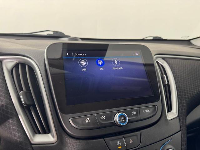 Photo of 2024 Summit White Chevrolet Malibu