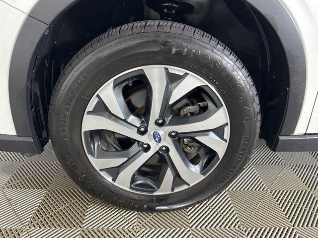 Photo of 2022 Crystal White Pearl Subaru Outback