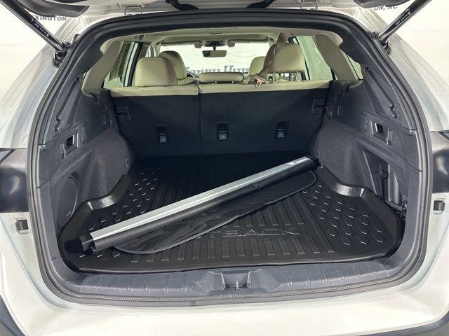 Photo of 2022 Crystal White Pearl Subaru Outback