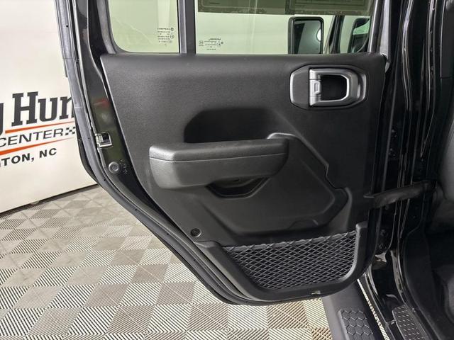 Photo of 2023 Black Clearcoat Jeep Wrangler