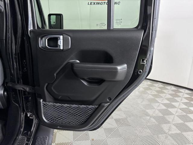 Photo of 2023 Black Clearcoat Jeep Wrangler