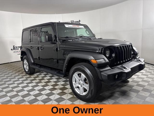 Photo of 2023 Black Clearcoat Jeep Wrangler