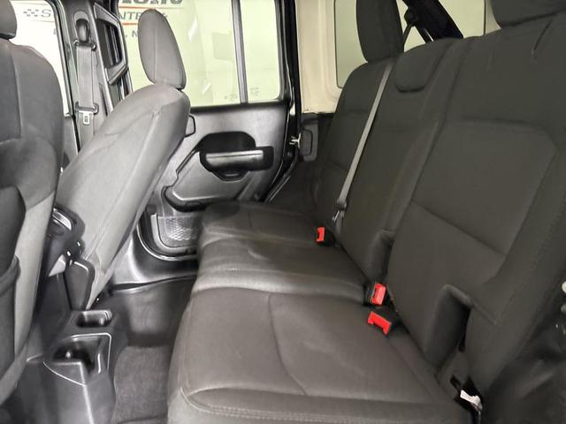 Photo of 2023 Black Clearcoat Jeep Wrangler
