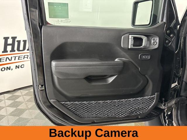Photo of 2023 Black Clearcoat Jeep Wrangler