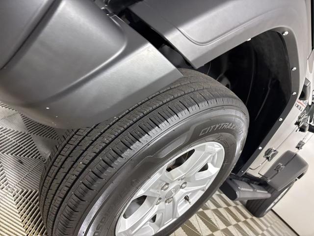Photo of 2023 Black Clearcoat Jeep Wrangler