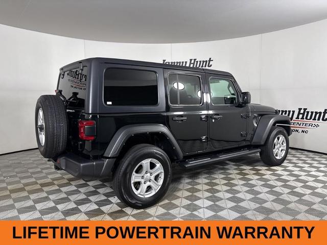 Photo of 2023 Black Clearcoat Jeep Wrangler