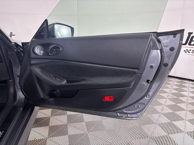 Photo of 2024 Gun Metallic Nissan Z