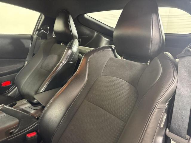 Photo of 2024 Gun Metallic Nissan Z