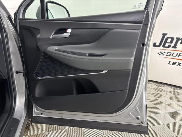 Photo of 2023 Shimmering Silver Pearl Hyundai SANTA FE