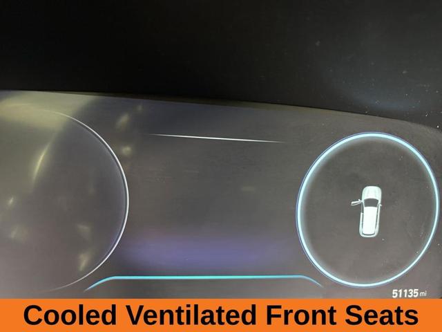 Photo of 2023 Shimmering Silver Pearl Hyundai SANTA FE