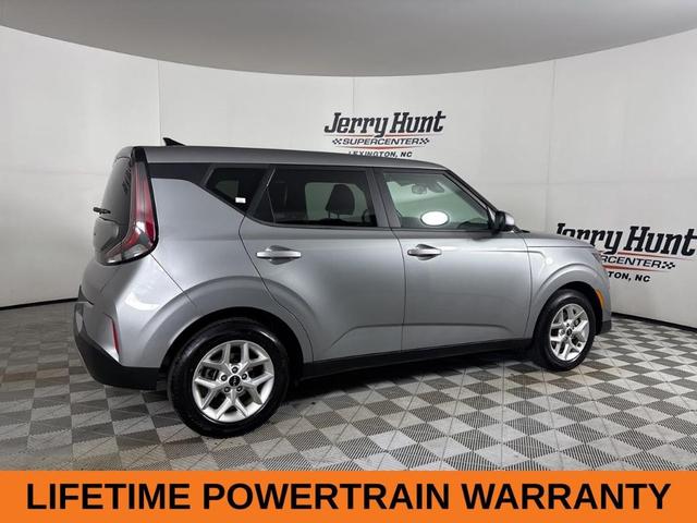 Photo of 2023 Steel Gray Kia Soul