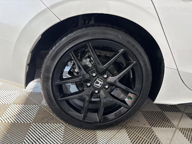 Photo of 2025 White Honda Civic
