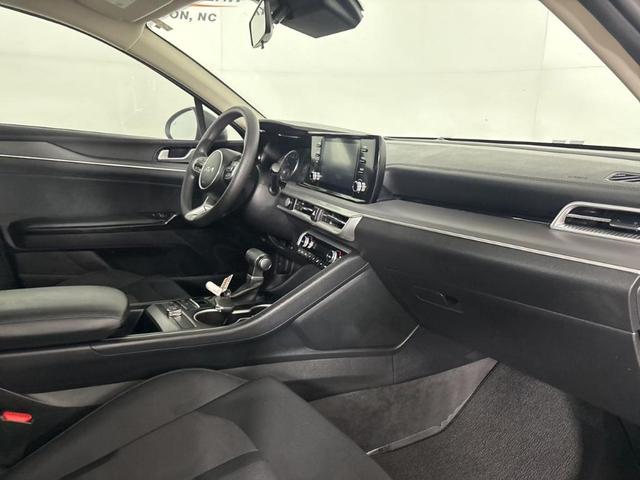 Photo of 2023 Everlasting Silver Kia K5