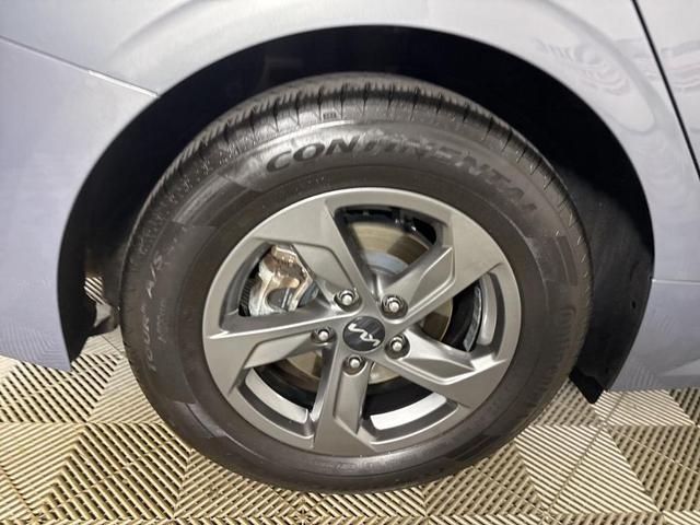 Photo of 2023 Everlasting Silver Kia K5