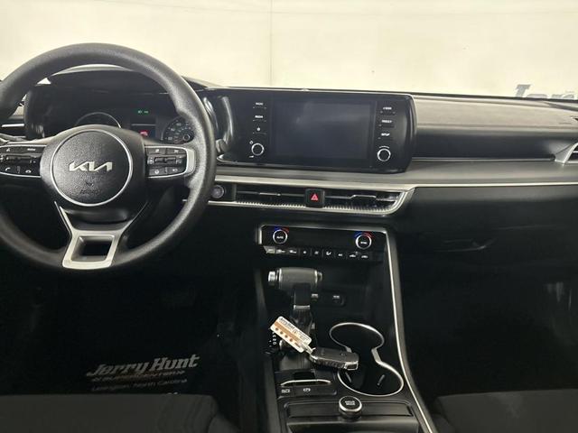 Photo of 2023 Everlasting Silver Kia K5
