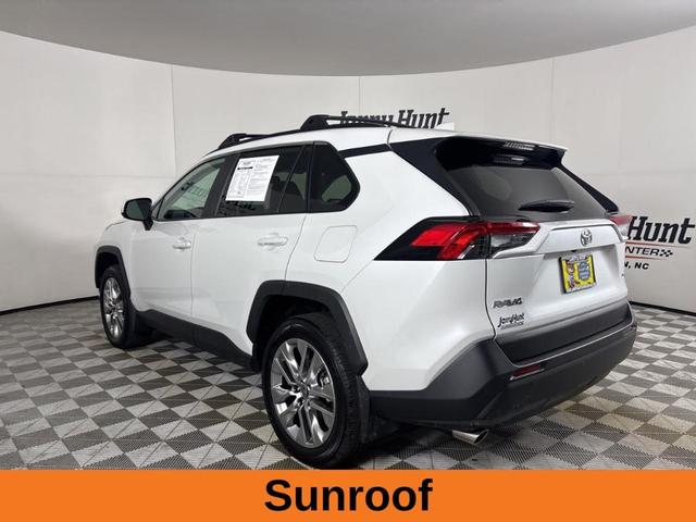 Photo of 2025 White Toyota RAV4
