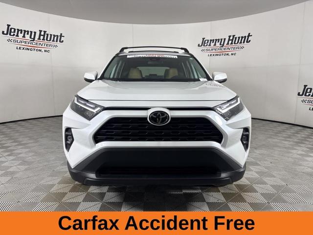 Photo of 2025 White Toyota RAV4
