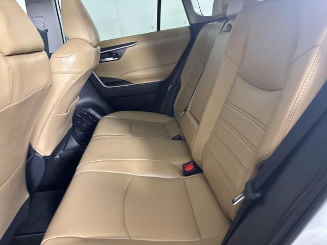 Photo of 2025 White Toyota RAV4